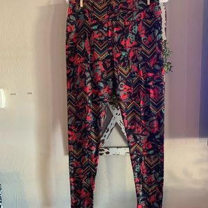 LulaRoe tall and curvy leggings brand new w/o tags